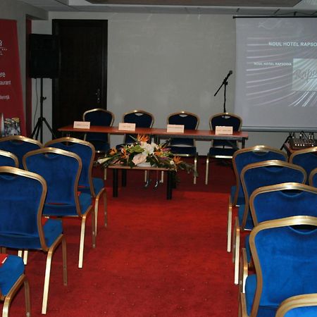 Hotel Rapsodia City Center Botoşani Instalações foto
